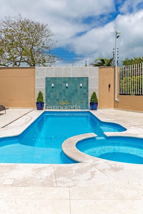 Casa para aluguel de temporada em Florianópolis (Praia da Daniela)