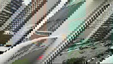 4-BEDROOM APARTMENT ONE BLOCK FROM THE BEACH IN BALNEARIO CAMBORIU