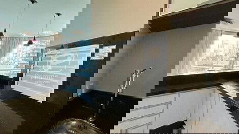 4-BEDROOM APARTMENT ONE BLOCK FROM THE BEACH IN BALNEARIO CAMBORIU