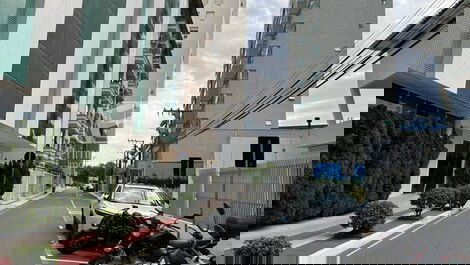 4-BEDROOM APARTMENT ONE BLOCK FROM THE BEACH IN BALNEARIO CAMBORIU