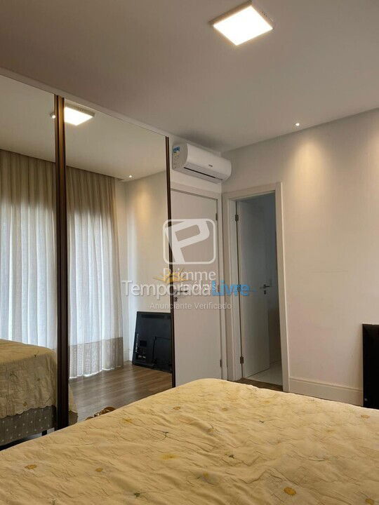 Apartment for vacation rental in Itajaí (Praia Brava)