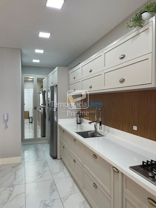 Apartment for vacation rental in Itajaí (Praia Brava)