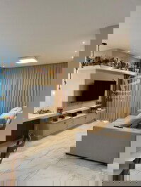 SEASONAL RENTAL - 2-SUITE APARTMENT ON BRAVA BEACH