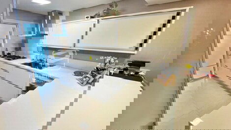 TEMPORADA- APARTAMENTO FRENTE MAR 4 SUITES EM BALNEARIO CAMBORIU