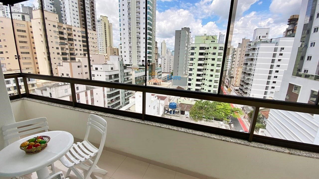 Apartamento para aluguel de temporada em Balneário Camboriú (Praia Central)