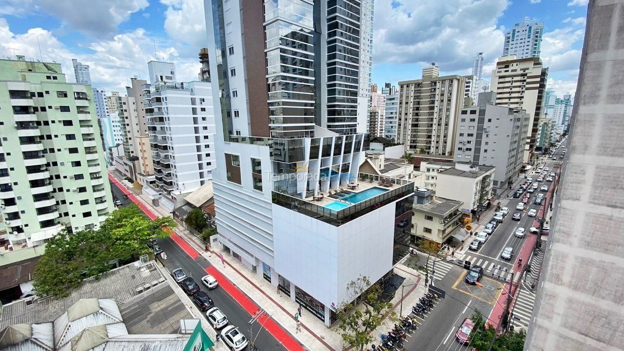 Apartamento para aluguel de temporada em Balneário Camboriú (Praia Central)