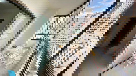 Ed. Márcia: 3 quartos // quadra mar // sacada // wifi