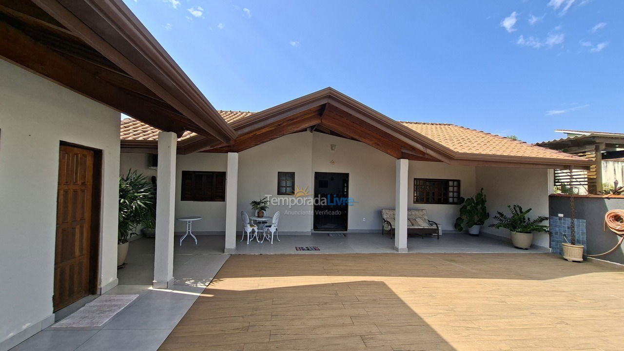 House for vacation rental in Bertioga (Condominio Morada da Praia)