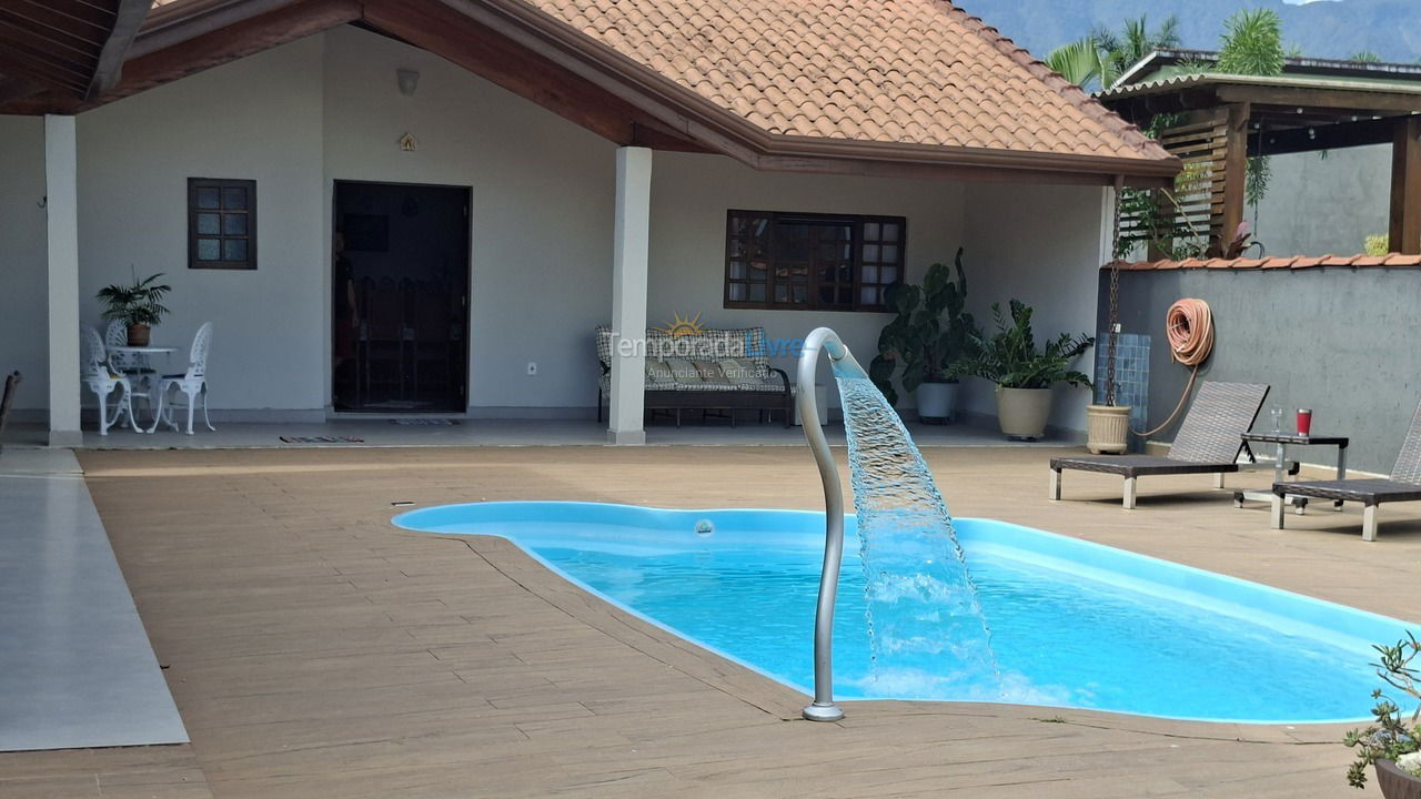 House for vacation rental in Bertioga (Condominio Morada da Praia)