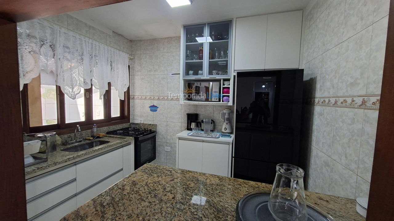 House for vacation rental in Bertioga (Condominio Morada da Praia)