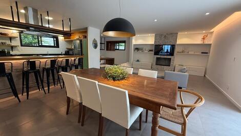 House 3 suites with swimming pool Lagoa da Conceição - RENTAL PER SEASON