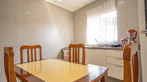 House in Guarujá with Wi-Fi and barbecue