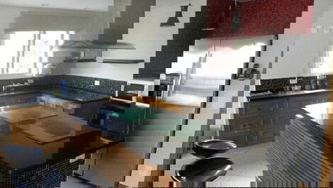 Cobertura en la playa grande para 10 personas.