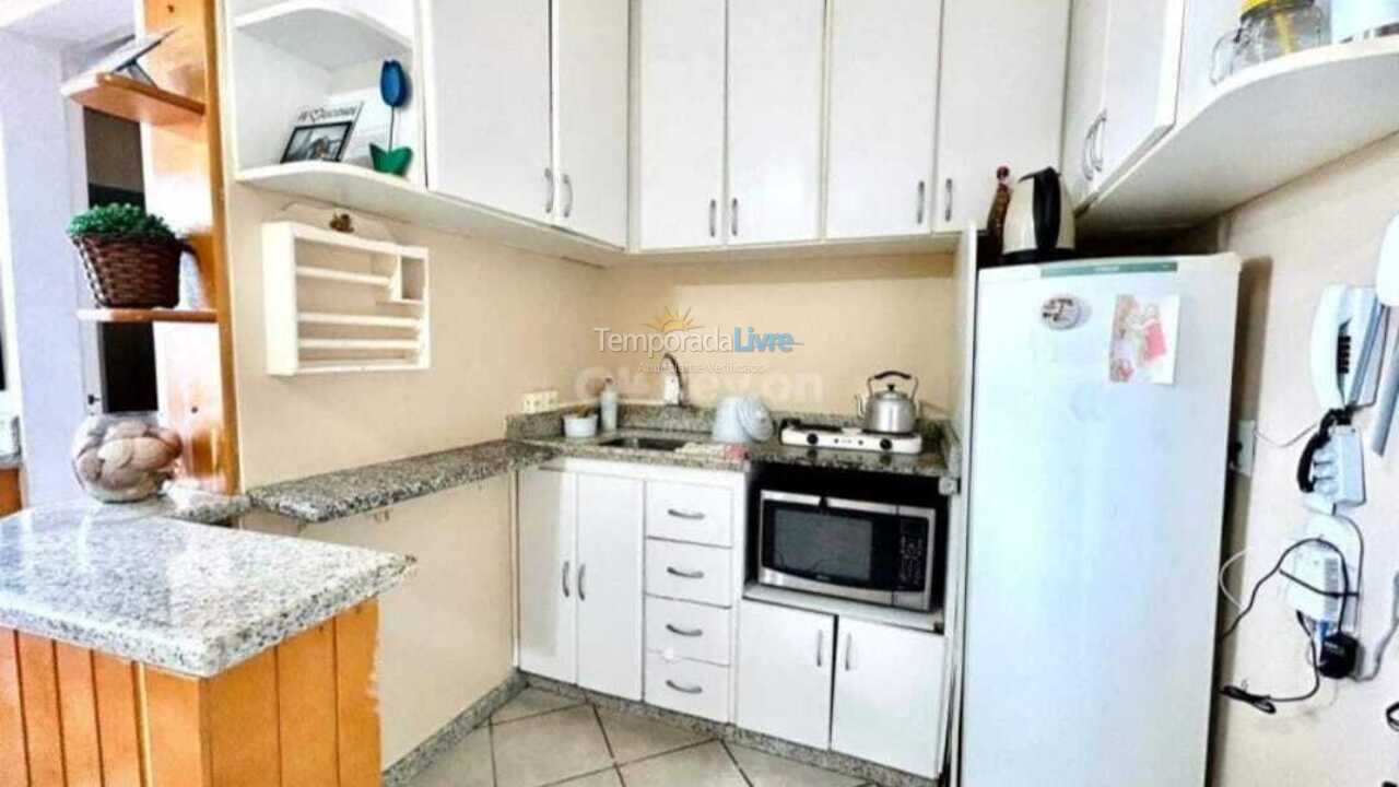 Apartamento para aluguel de temporada em Laguna (Praia do Sol)