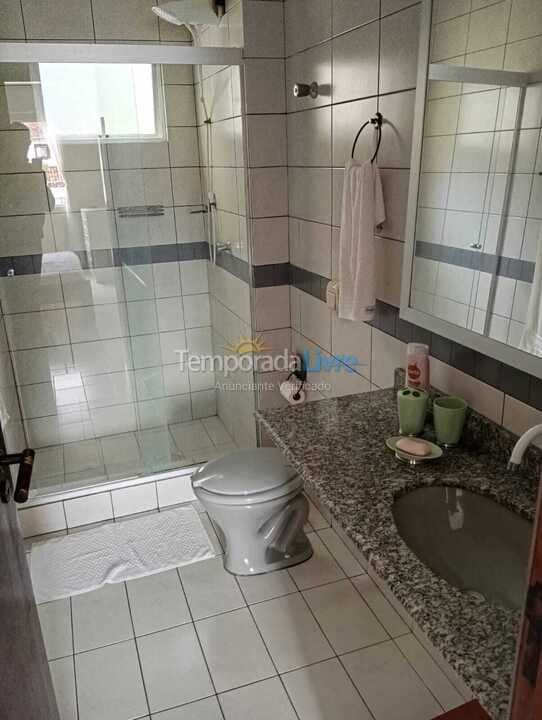 Casa para aluguel de temporada em Florianopolis (Canasvieiras)