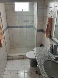 2 DORMITÓRIOS EM RUA DIRETA AO MAR