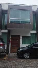 Dúplex de luxo pertinho da praia Taperapuan (Porto Seguro)