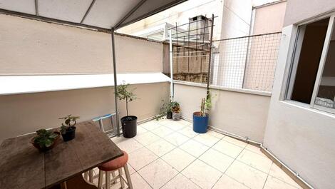 Seasonal rental in Ed. Tatiane: 2 bedrooms // private terrace