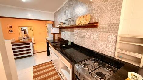 Seasonal rental in Ed. Tatiane: 2 bedrooms // private terrace