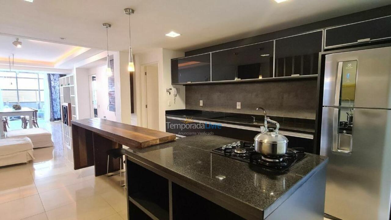 Apartamento para alquiler de vacaciones em Balneário Camboriú (Praia Central)