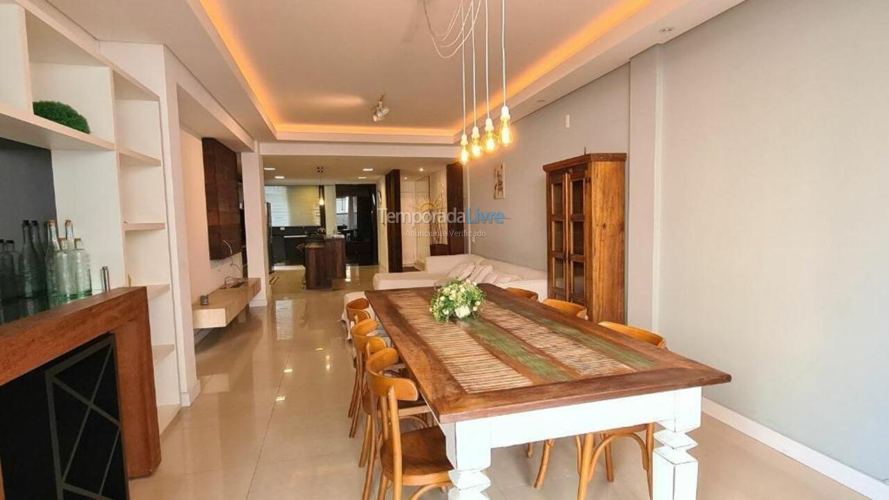 Apartamento para alquiler de vacaciones em Balneário Camboriú (Praia Central)