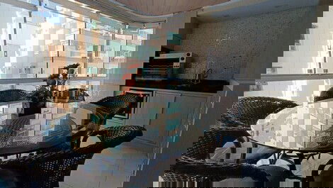 Season near Russi for 12 people, 4 bedrooms, 2 bathrooms.