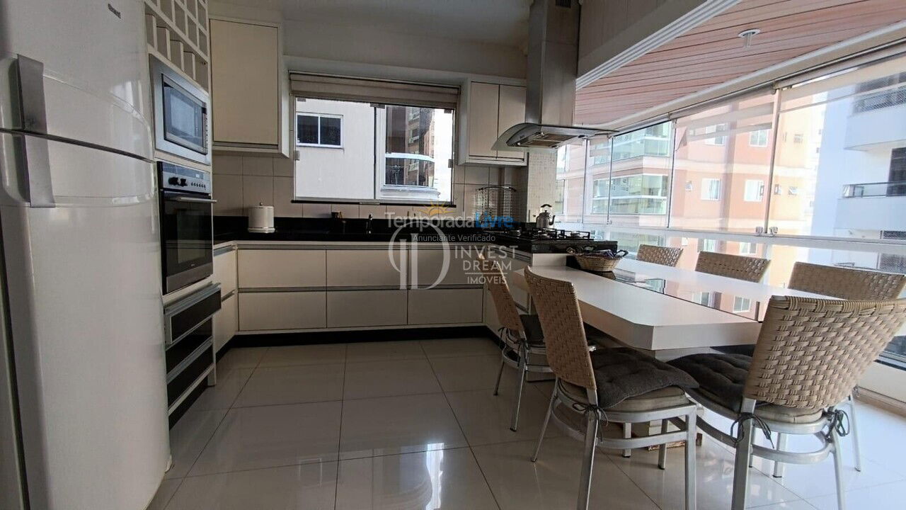 Apartment for vacation rental in Itapema (Meia Praia)