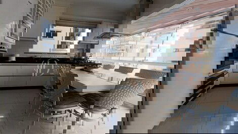 Season near Russi for 12 people, 4 bedrooms, 2 bathrooms.