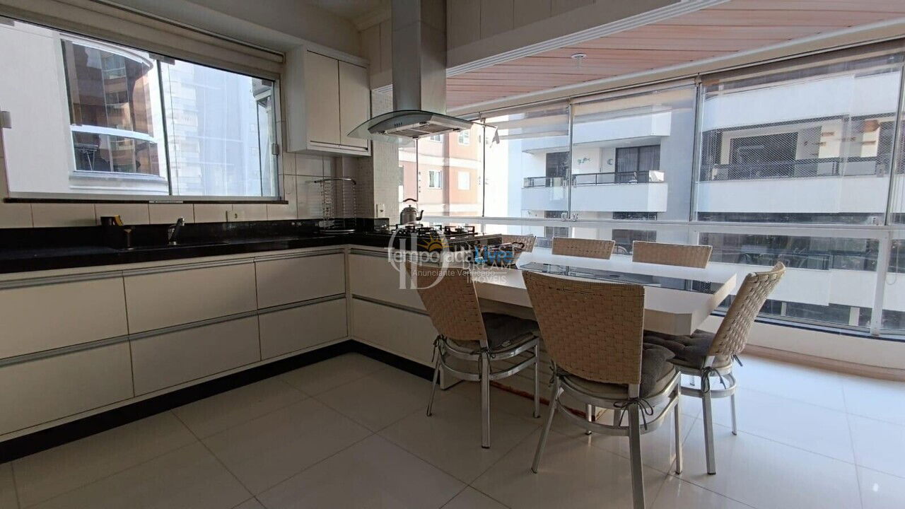 Apartment for vacation rental in Itapema (Meia Praia)