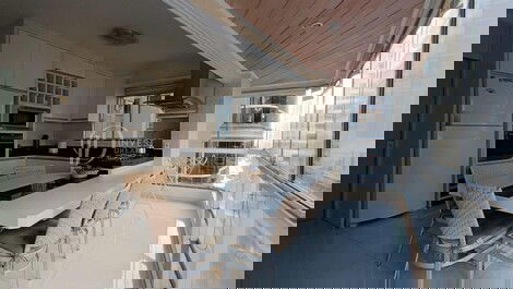 Season near Russi for 12 people, 4 bedrooms, 2 bathrooms.