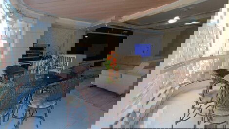 Season near Russi for 12 people, 4 bedrooms, 2 bathrooms.