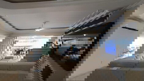 Season near Russi for 12 people, 4 bedrooms, 2 bathrooms.