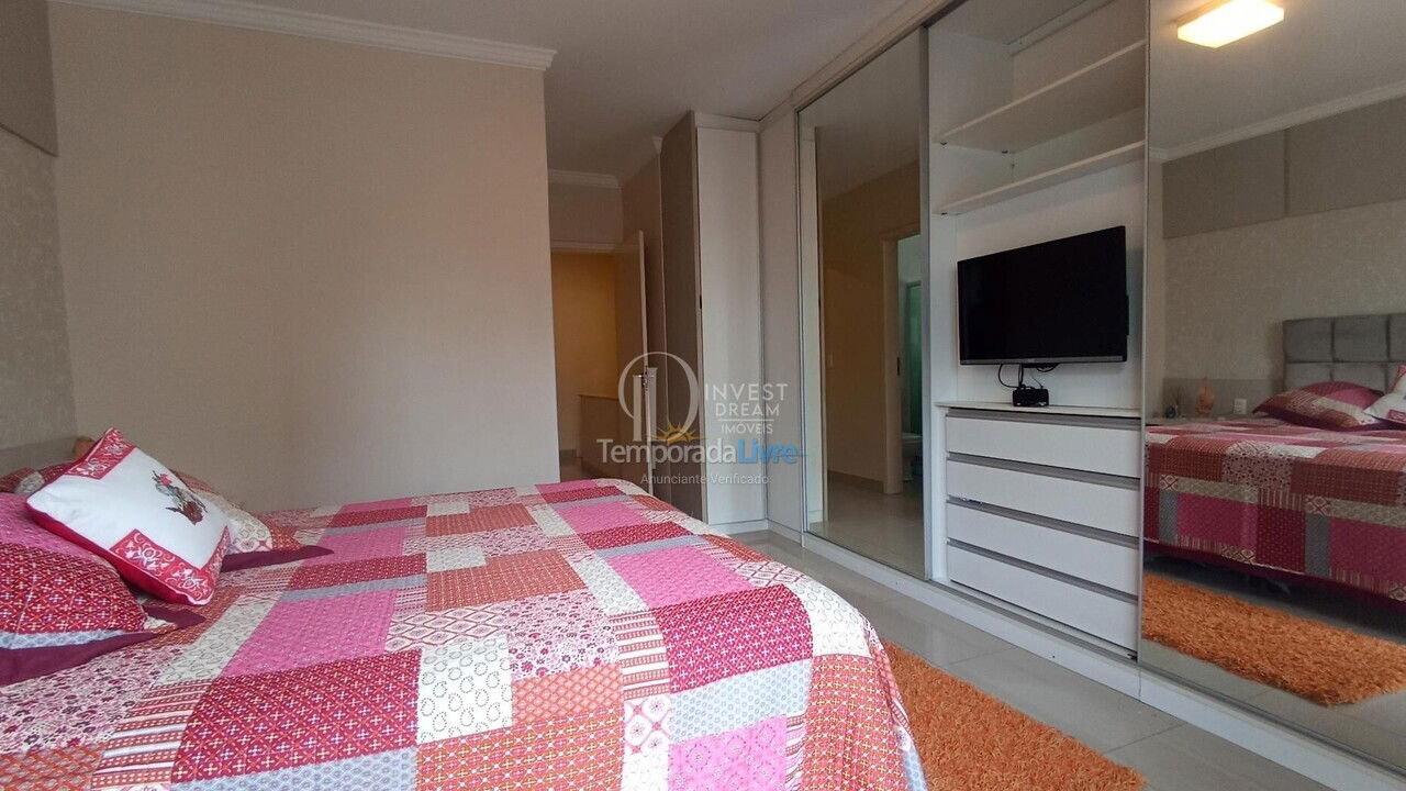 House for vacation rental in Itapema (Meia Praia)