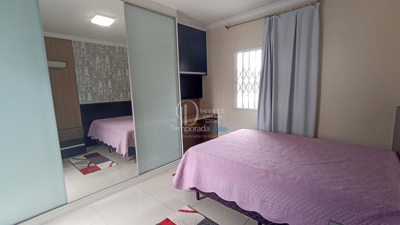 House for vacation rental in Itapema (Meia Praia)