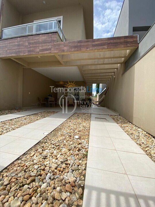 House for vacation rental in Itapema (Perequê)