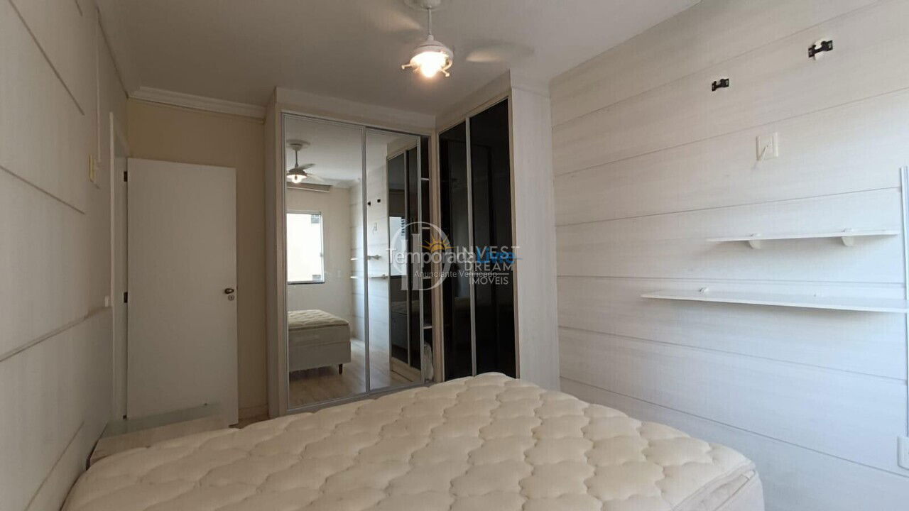 Apartment for vacation rental in Itapema (Meia Praia)