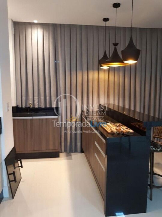 Apartment for vacation rental in Itapema (Meia Praia)