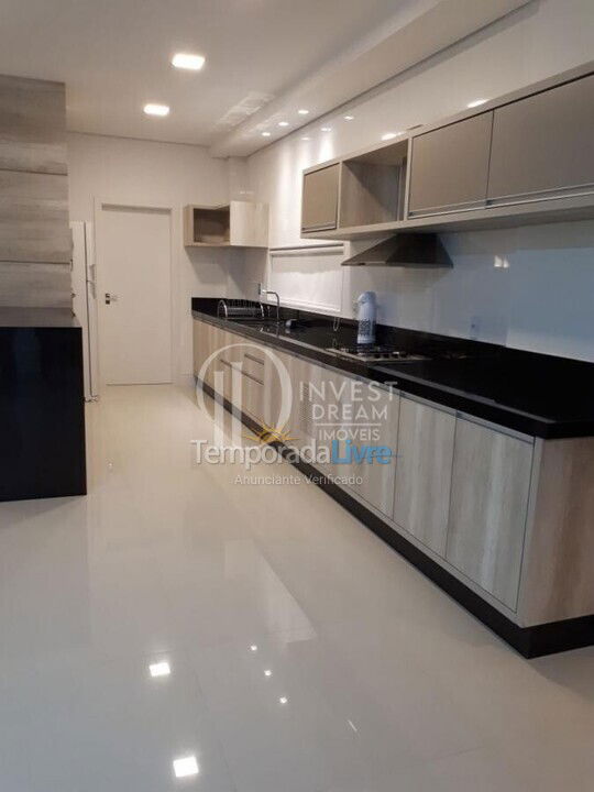 Apartment for vacation rental in Itapema (Meia Praia)