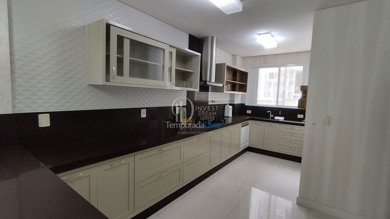 Apartment for vacation rental in Itapema (Meia Praia)