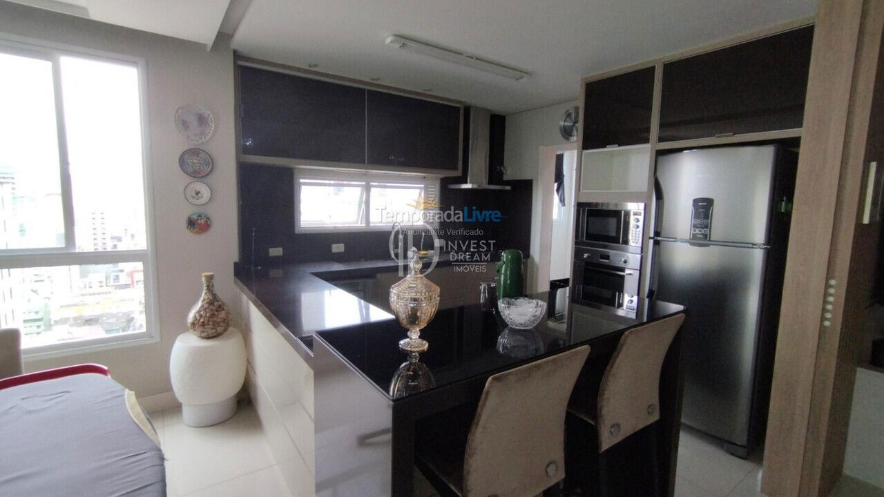 Apartamento para aluguel de temporada em Itapema (Meia Praia)