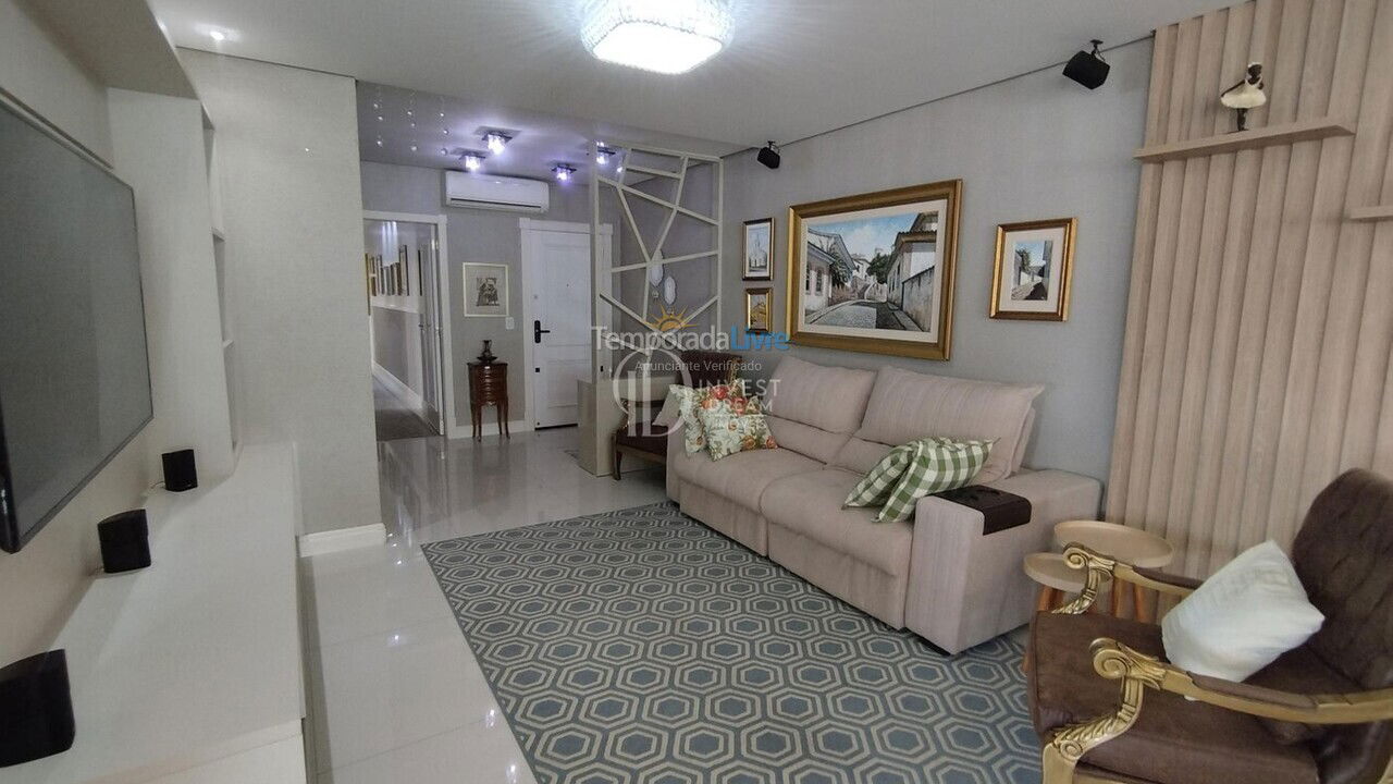 Apartamento para aluguel de temporada em Itapema (Meia Praia)