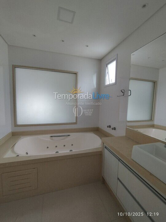 Apartment for vacation rental in Itapema (Meia Praia)