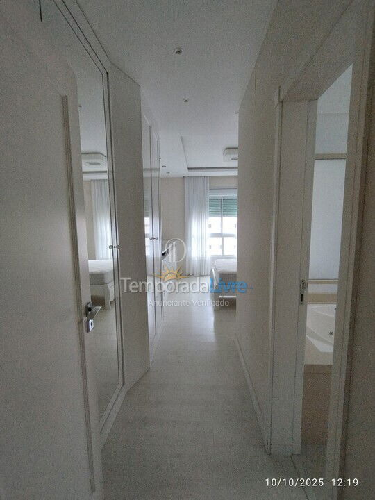 Apartment for vacation rental in Itapema (Meia Praia)