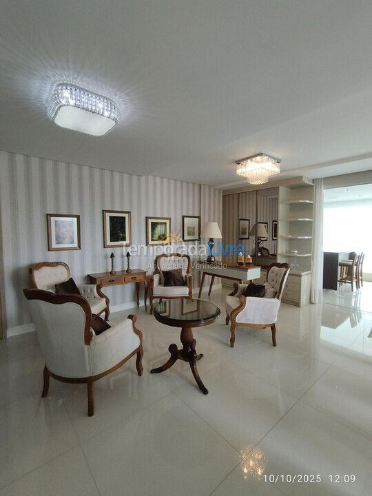 Apartamento para aluguel de temporada em Itapema (Meia Praia)