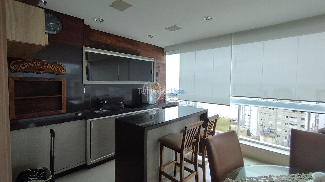 Apartamento para aluguel de temporada em Itapema (Meia Praia)