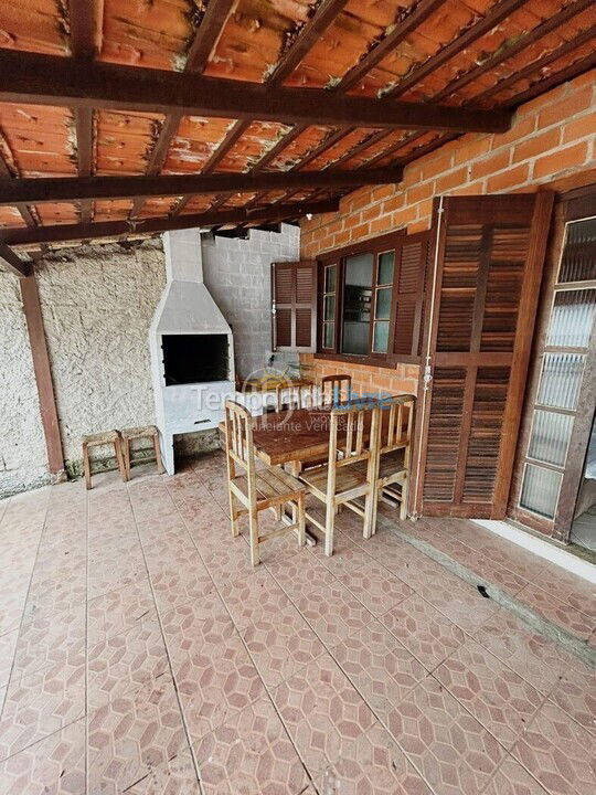 House for vacation rental in Itapema (Perequê)