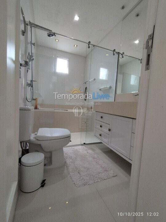 Apartamento para aluguel de temporada em Itapema (Meia Praia)