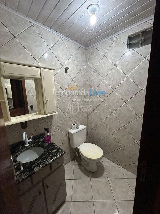 House for vacation rental in Itapema (Perequê)