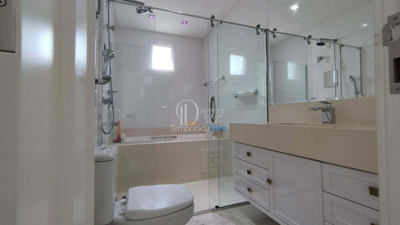 Apartamento para aluguel de temporada em Itapema (Meia Praia)