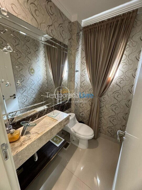 Apartment for vacation rental in Itapema (Meia Praia)